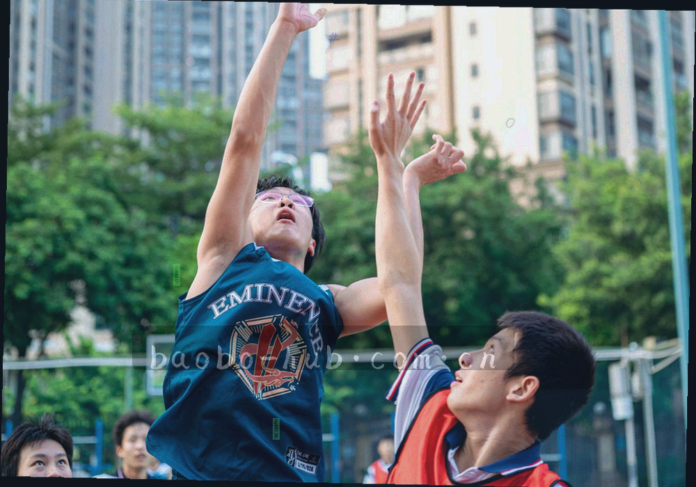 抽象网格与连线构成的战术路线底纹